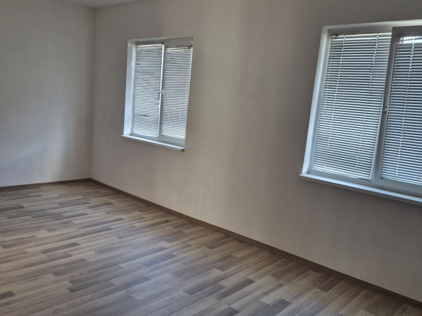 Етаж от къща в София, Левски В - 122 кв.м за 983 €/кв.м - Снимка #1