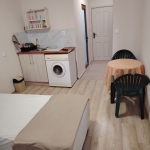 Дава се под наем Едностаен апартамент в Сливен, Младост - 25 кв.м за 51 € - Снимка #1