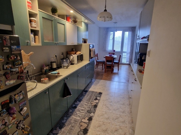 Дава се под наем Тристаен апартамент в София, Борово - 110 кв.м за 280.5 € - Снимка #1