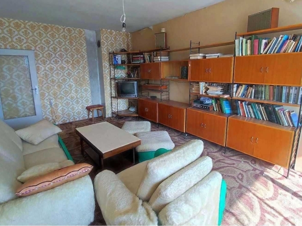 Двустаен апартамент в Шумен, Боян Българанов 1 - 62 кв.м за 667 €/кв.м - Снимка #1