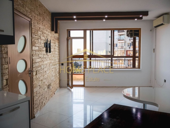 Двустаен апартамент в Варна, Възраждане 1 - 69 кв.м за 2102 €/кв.м - Снимка #1