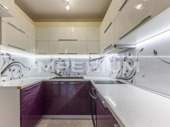 Тристаен апартамент в Варна, Възраждане 4 - 115 кв.м за 1042 €/кв.м - Снимка #1