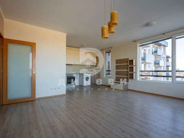 Тристаен апартамент в Пловдив, Кършияка - 120 кв.м за 1076 €/кв.м - Снимка #1