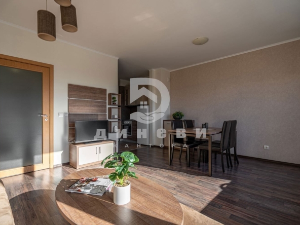 Двустаен апартамент в Пловдив, Кършияка - 79 кв.м за 1132 €/кв.м - Снимка #1