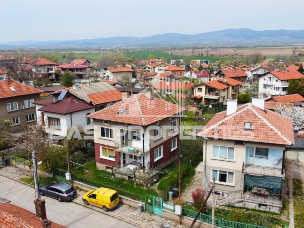 Къща в с. Мрамор, Област София-град - 265 кв.м за 655 €/кв.м - Снимка #1