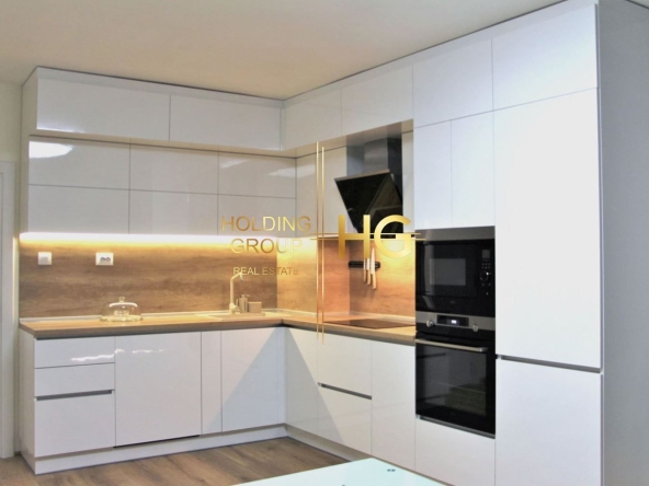 Тристаен апартамент в Варна, Трошево - 87 кв.м за 2414 €/кв.м - Снимка #1