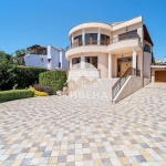 Къща в Варна, м-т Евксиноград - 660 кв.м за 1288 €/кв.м - Снимка #1