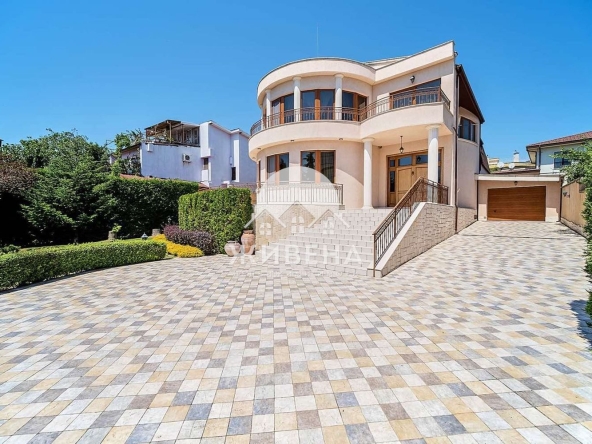 Къща в Варна, м-т Евксиноград - 660 кв.м за 1288 €/кв.м - Снимка #1