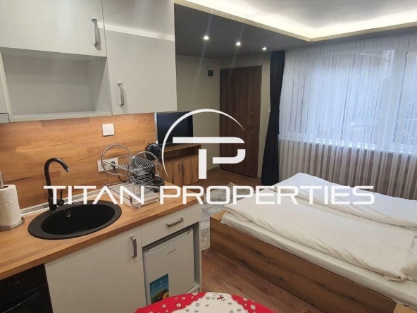 Дава се под наем Едностаен апартамент в Варна, Център - 20 кв.м за 408.51 € - Снимка #1