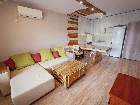 Дава се под наем Тристаен апартамент в Варна, Левски - 97 кв.м за 777.75 € - Снимка #1