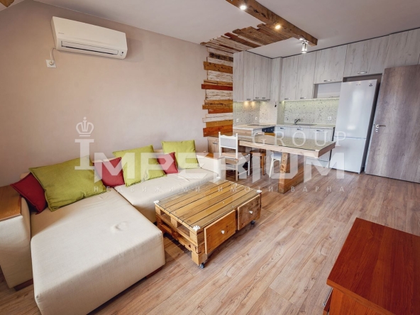 Дава се под наем Тристаен апартамент в Варна, Левски - 97 кв.м за 757.86 € - Снимка #1