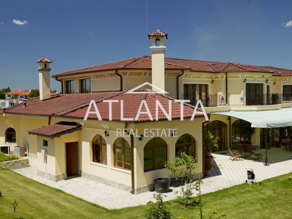 Къща в с. Приселци, Област Варна - 2000 кв.м за 845 €/кв.м - Снимка #1