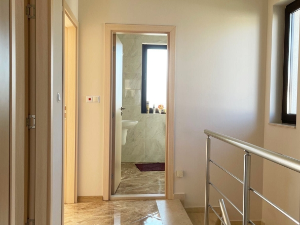 Къща в Поморие - 144 кв.м за 2084 €/кв.м - Снимка #1