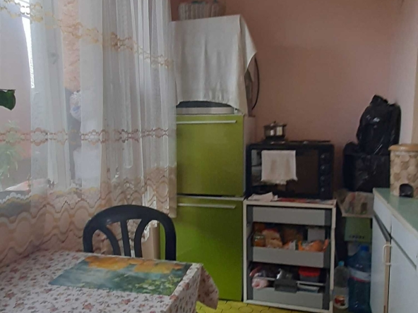 Двустаен апартамент в Търговище, Център - 42 кв.м за 1032 €/кв.м - Снимка #1