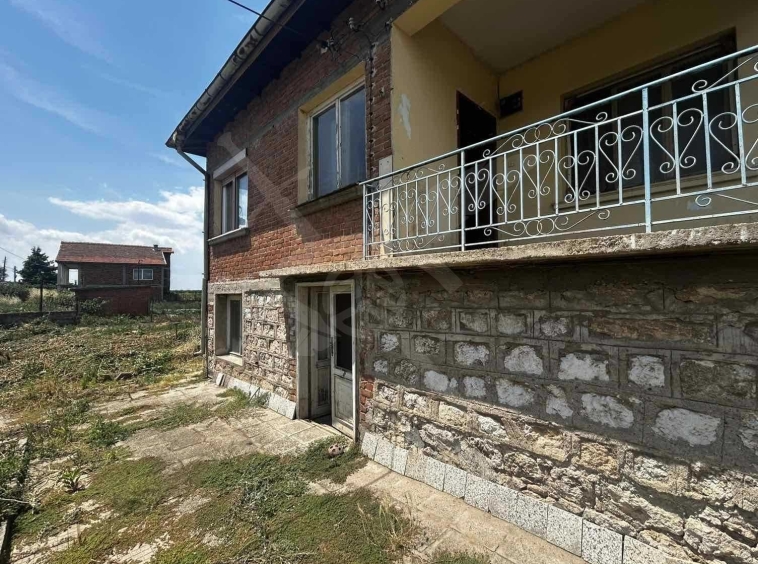 Къща в с. Милево, Област Пловдив - 180 кв.м за 317 €/кв.м - Снимка #1