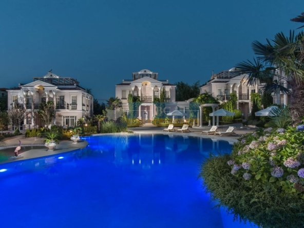 Къща в Созопол - 265 кв.м за 3774 €/кв.м - Снимка #1