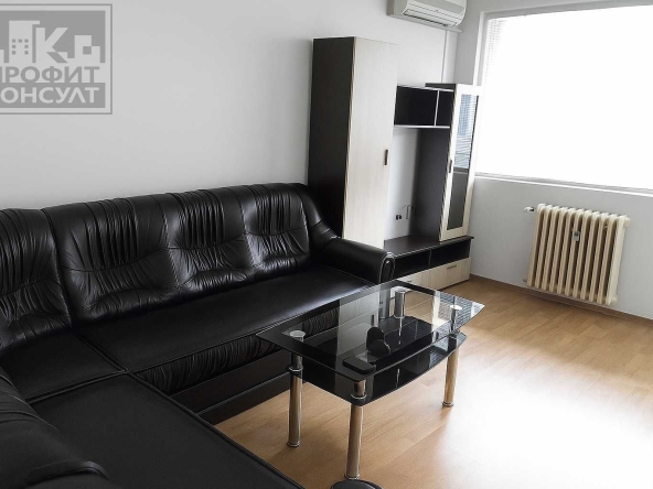 Дава се под наем Тристаен апартамент в Велико Търново, Център - 80 кв.м за 355 € - Снимка #1