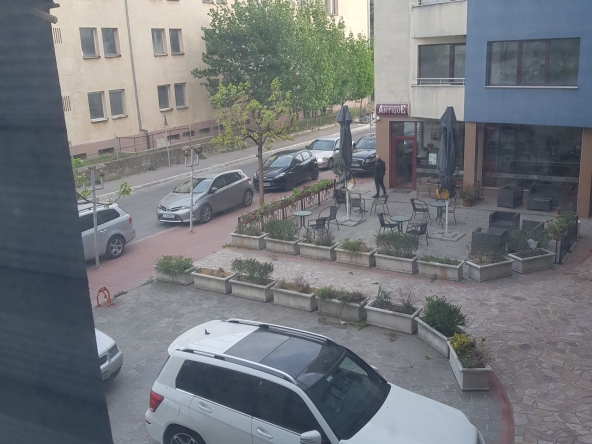 Дава се под наем Тристаен апартамент в Хасково, Бадема - 100 кв.м за 280.5 € - Снимка #1