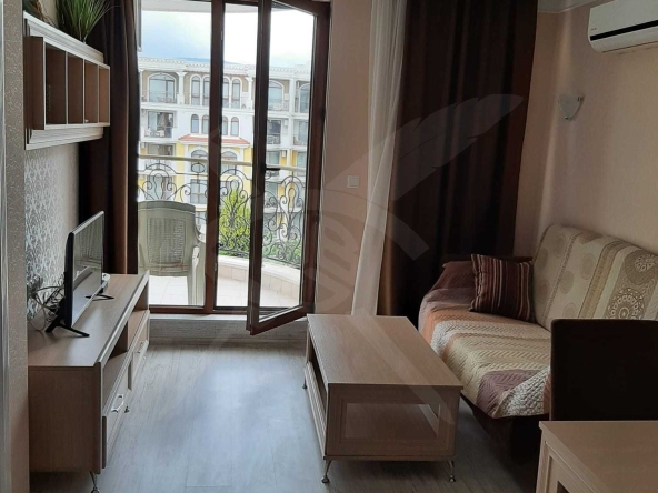 Тристаен апартамент в к.к. Слънчев бряг - 72 кв.м за 1230 €/кв.м - Снимка #1