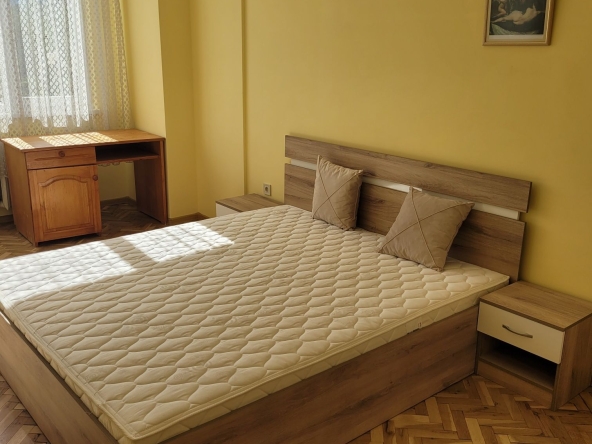 Дава се под наем Двустаен апартамент в София, Зона Б-5 - 80 кв.м за 663 € - Снимка #1