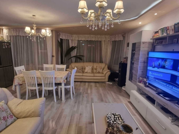 Дава се под наем Двустаен апартамент в София, Надежда 3 - 80 кв.м за 250 € - Снимка #1