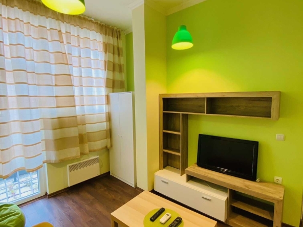 Дава се под наем Двустаен апартамент в Варна, Цветен квартал - 55 кв.м за 458.49 € - Снимка #1