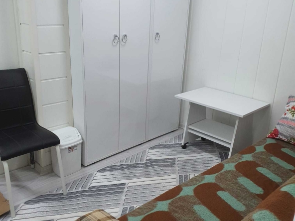 Дава се под наем Едностаен апартамент в Търговище, Център - 14 кв.м за 18870 € - Снимка #1