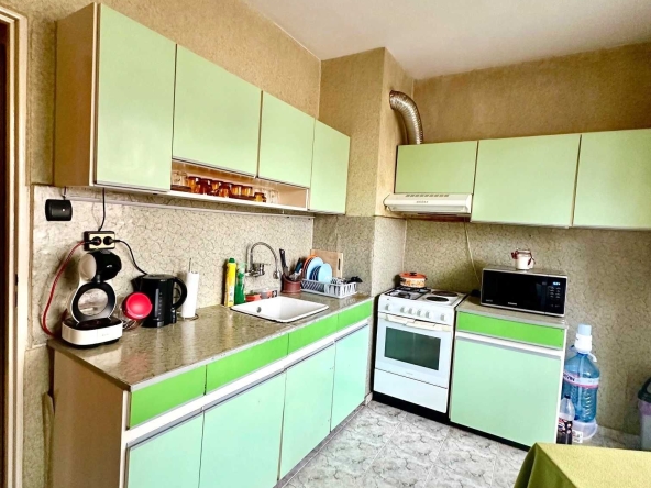 Тристаен апартамент в София, Лозенец - 83 кв.м за 1376 €/кв.м - Снимка #1