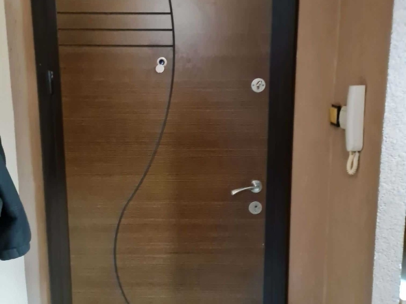 Двустаен апартамент в Плевен, Идеален център - 57 кв.м за 1029 €/кв.м - Снимка #1