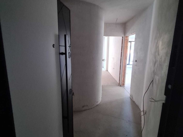 Двустаен апартамент в Хасково, Училищни - 90 кв.м за 611 €/кв.м - Снимка #1