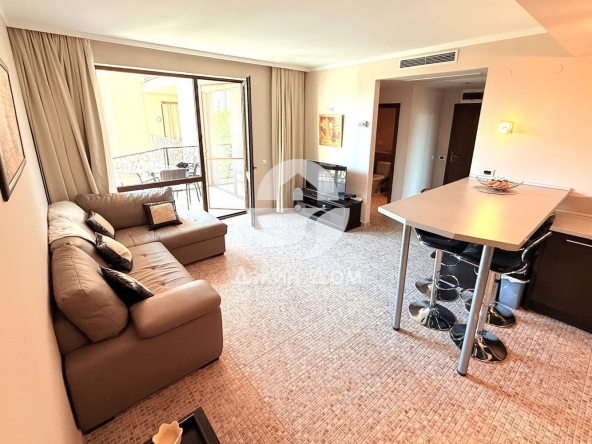 Тристаен апартамент в к.к. Слънчев бряг - 99 кв.м за 1465 €/кв.м - Снимка #1