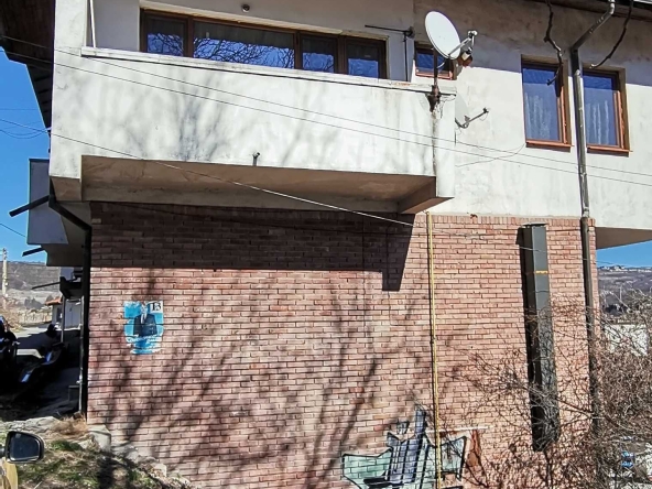 Четиристаен апартамент в Велико Търново, Света гора - 166 кв.м за 723 €/кв.м - Снимка #1