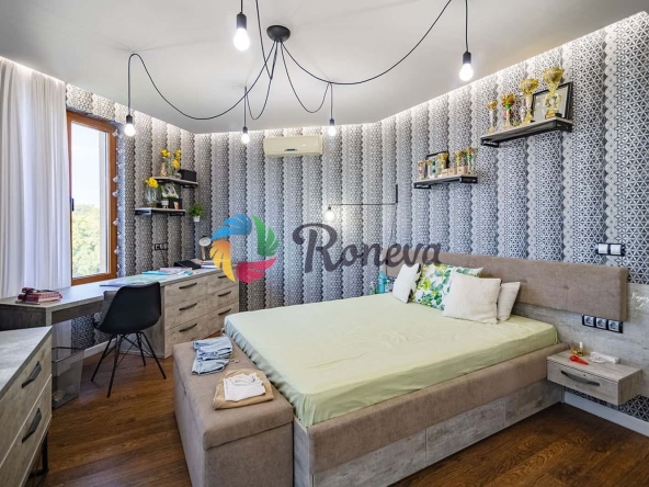 Къща в Варна, м-т Зеленика - 320 кв.м за 1563 €/кв.м - Снимка #1