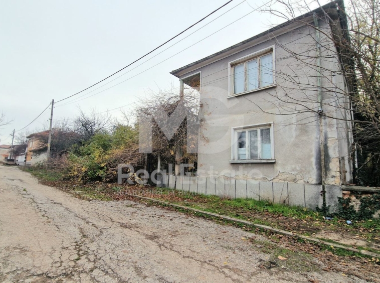 Къща в с. Червен, Област Пловдив - 120 кв.м за 680 €/кв.м - Снимка #1