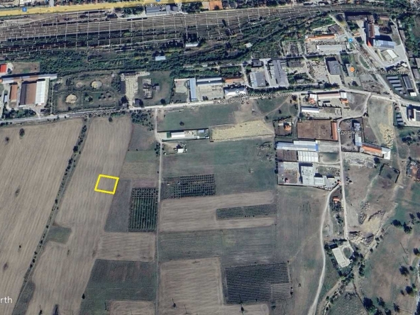 Парцел в Карлово - 1500 кв.м за 3 €/кв.м - Снимка #1