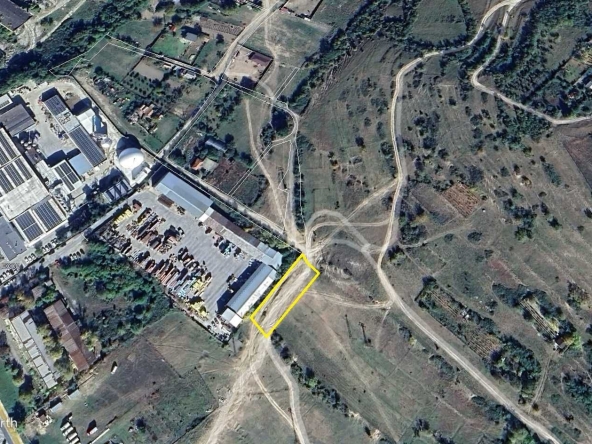 Парцел в Карлово - 1040 кв.м за 7 €/кв.м - Снимка #1