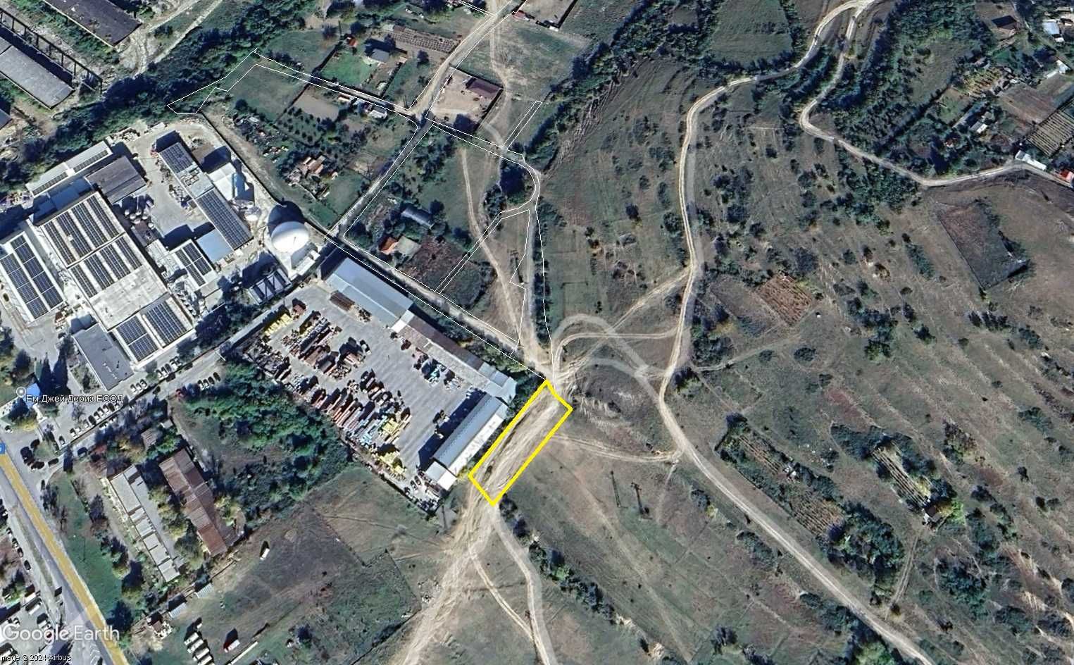 Парцел в Карлово - 1040 кв.м за 7 €/кв.м - Снимка #1