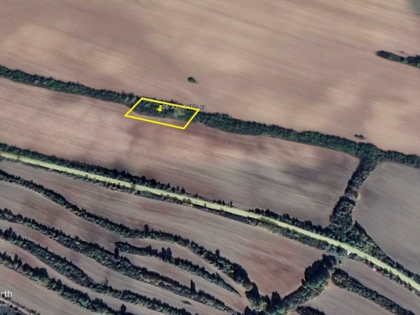 Земеделски имот в с. Войнягово, Област Пловдив -  кв.м за 587 €/дка - Снимка #1