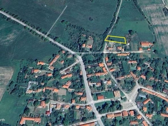 Парцел в с. Марино поле, Област Пловдив - 1 кв.м за 5865 €/кв.м - Снимка #1