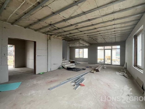 Къща в Варна, м-т Боровец - юг - 200 кв.м за 975 €/кв.м - Снимка #1