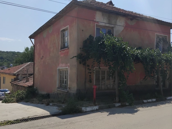 Къща в с. Слатино, Област Кюстендил - 170 кв.м за 237 €/кв.м - Снимка #1