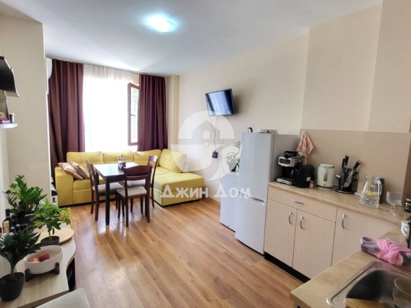 Двустаен апартамент в к.к. Слънчев бряг - 61 кв.м за 1189 €/кв.м - Снимка #1