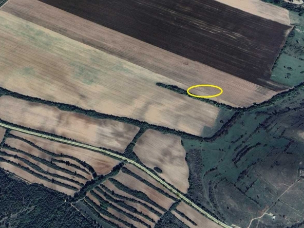 Земеделски имот в с. Войнягово, Област Пловдив -  кв.м за 357 €/дка - Снимка #1