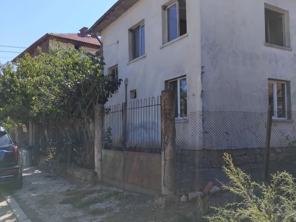 Къща в с. Слокощица, Област Кюстендил - 300 кв.м за 339 €/кв.м - Снимка #1