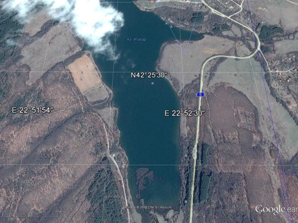 Земеделски имот в с. Извор, Област Перник -  кв.м за 4965 €/дка - Снимка #1