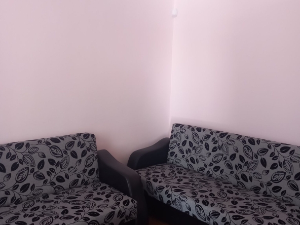 Къща в Нови пазар - 200 кв.м за 166 €/кв.м - Снимка #1