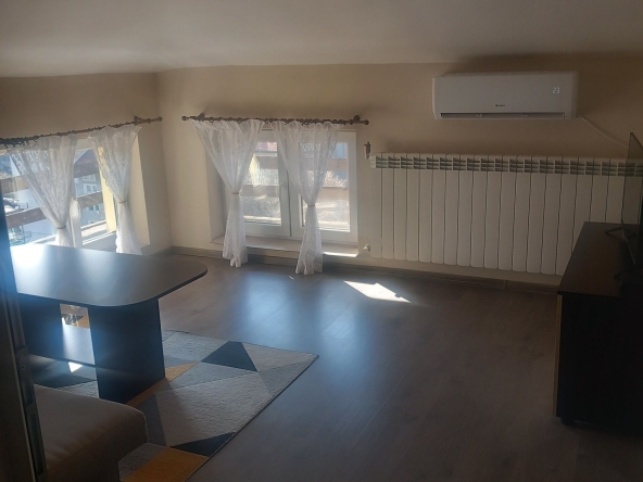 Дава се под наем Етаж от къща в Левски - 65 кв.м за 398.82 € - Снимка #1