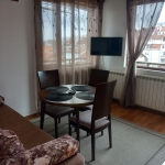 Дава се под наем Двустаен апартамент в Варна, Цветен квартал - 60 кв.м за 408 € - Снимка #1