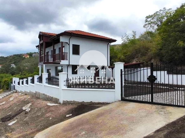 Къща в Балчик - 160 кв.м за 1656 €/кв.м - Снимка #1