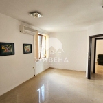 Дава се под наем Офис в Варна, Бизнес хотел - 60 кв.м за 485 € - Снимка #1